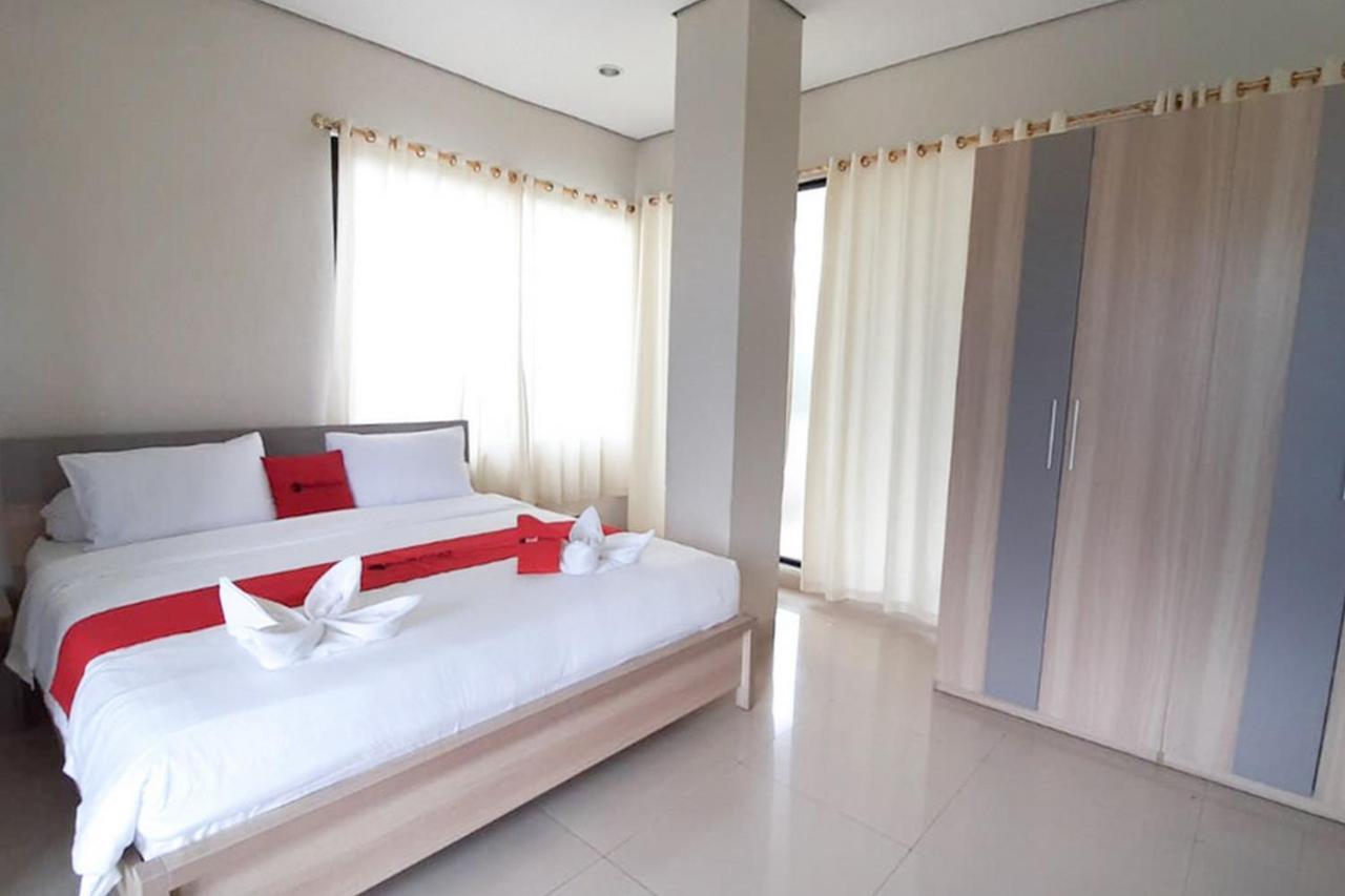 Reddoorz Plus @ Bitung City Center מראה חיצוני תמונה