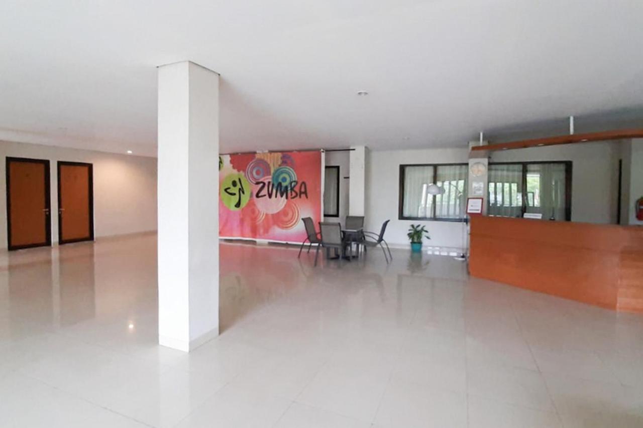 Reddoorz Plus @ Bitung City Center מראה חיצוני תמונה