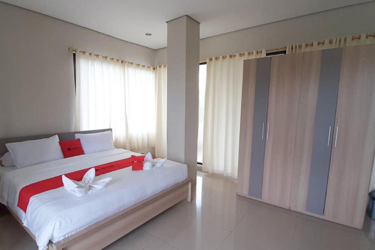 Reddoorz Plus @ Bitung City Center מראה חיצוני תמונה